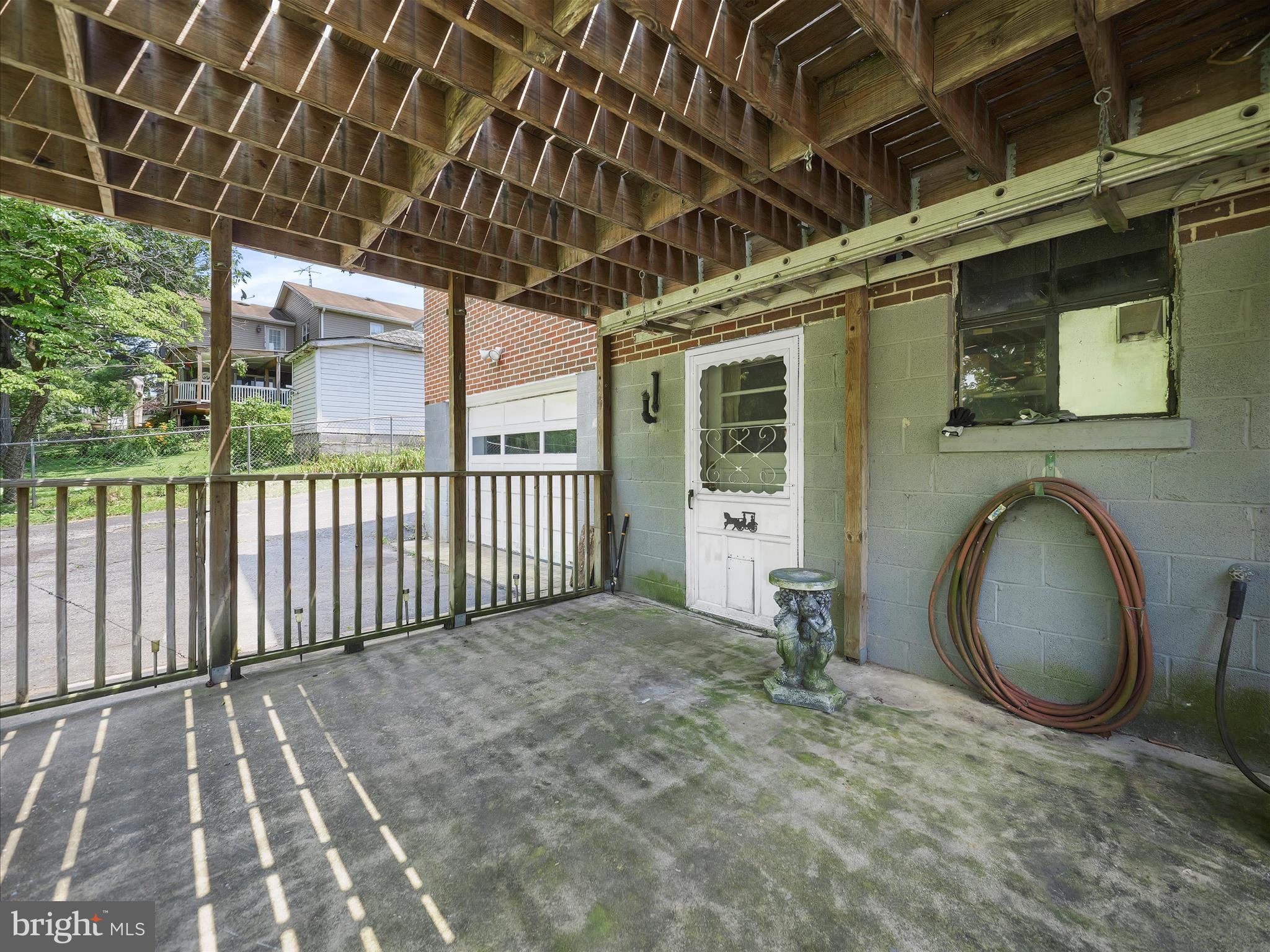 932 MOUNT AETNA ROAD