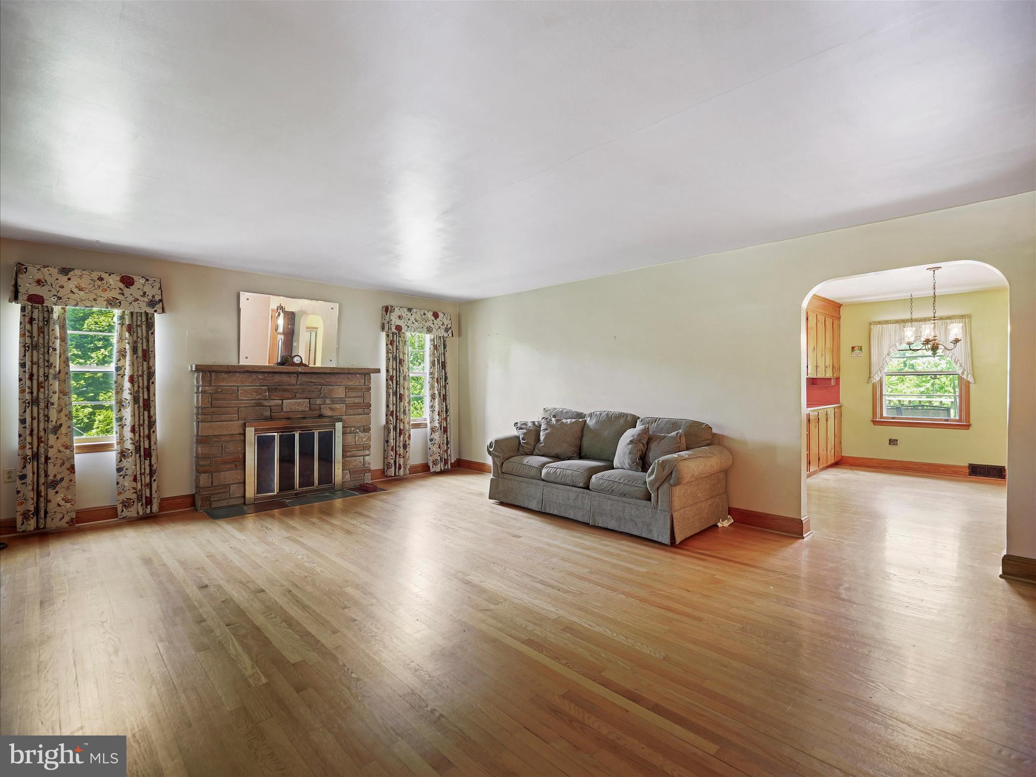 932 MOUNT AETNA ROAD