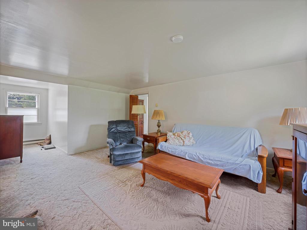 932 MOUNT AETNA ROAD
