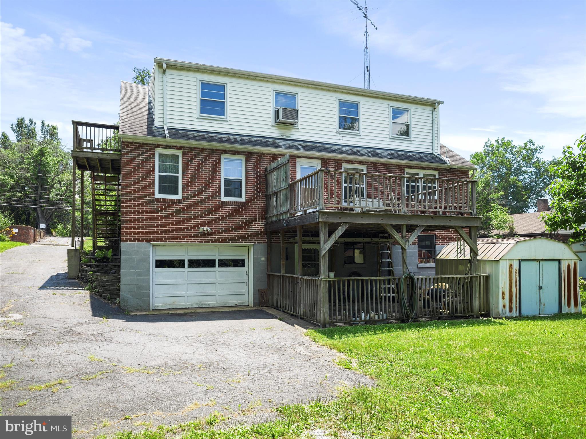 932 MOUNT AETNA ROAD