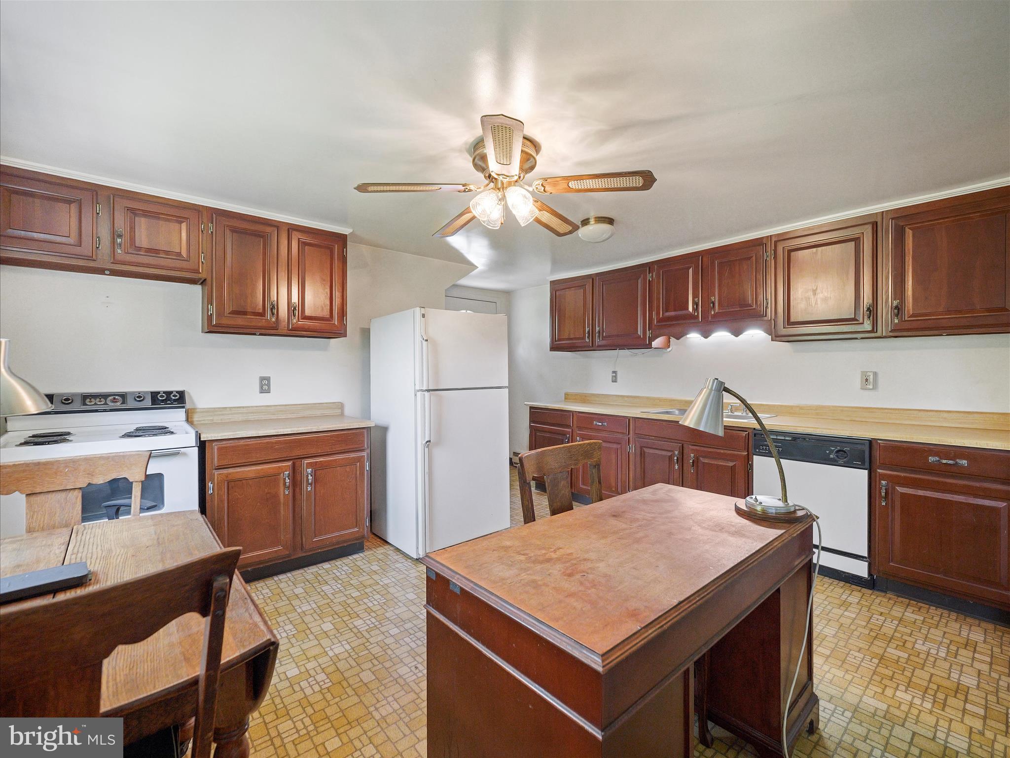 932 MOUNT AETNA ROAD