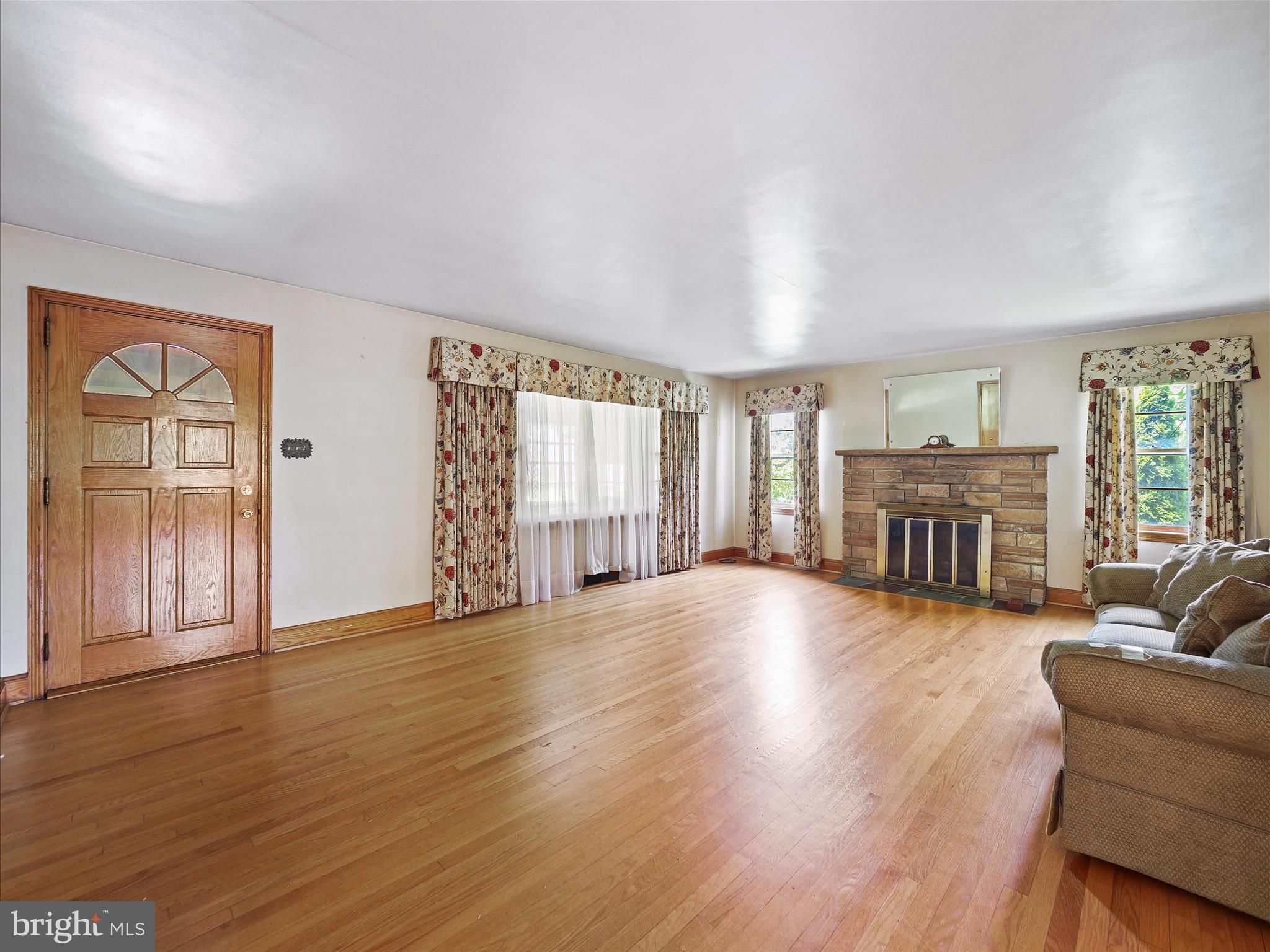 932 MOUNT AETNA ROAD