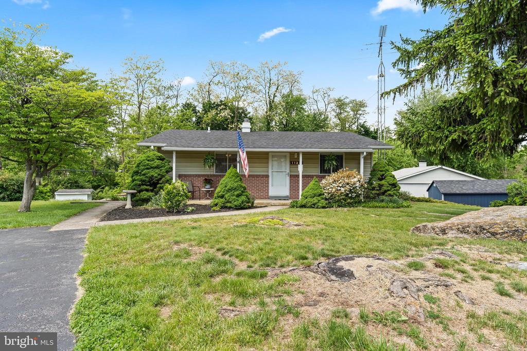 1123 OUTER DRIVE
