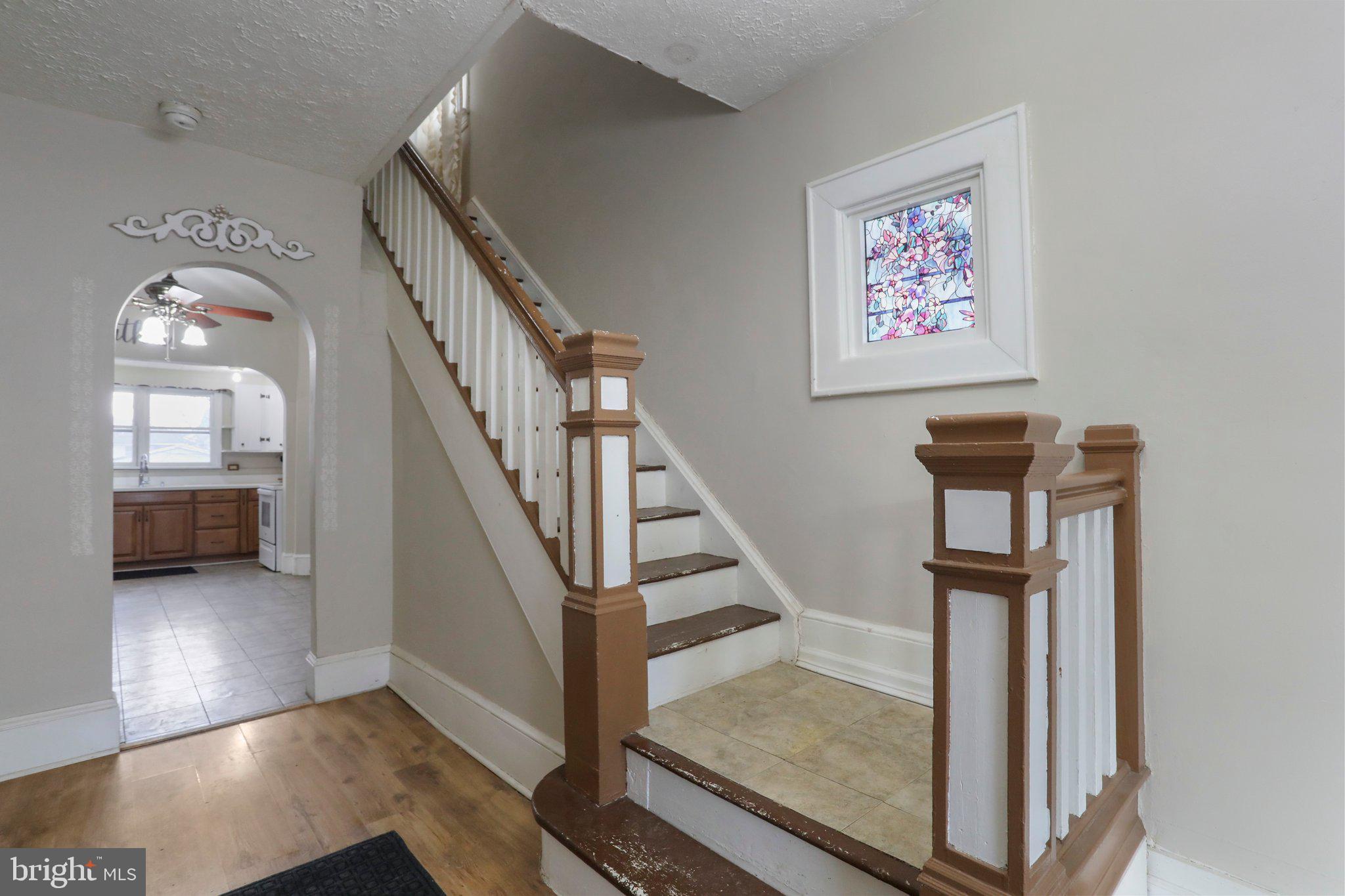 728 W JOHN STREET