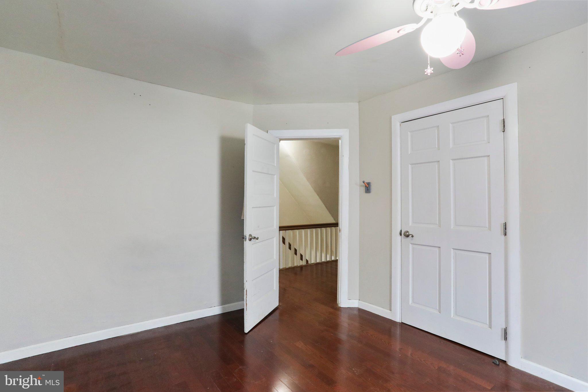 728 W JOHN STREET