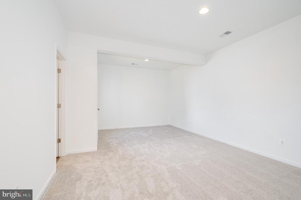 301 HILLSDALE PLACE
