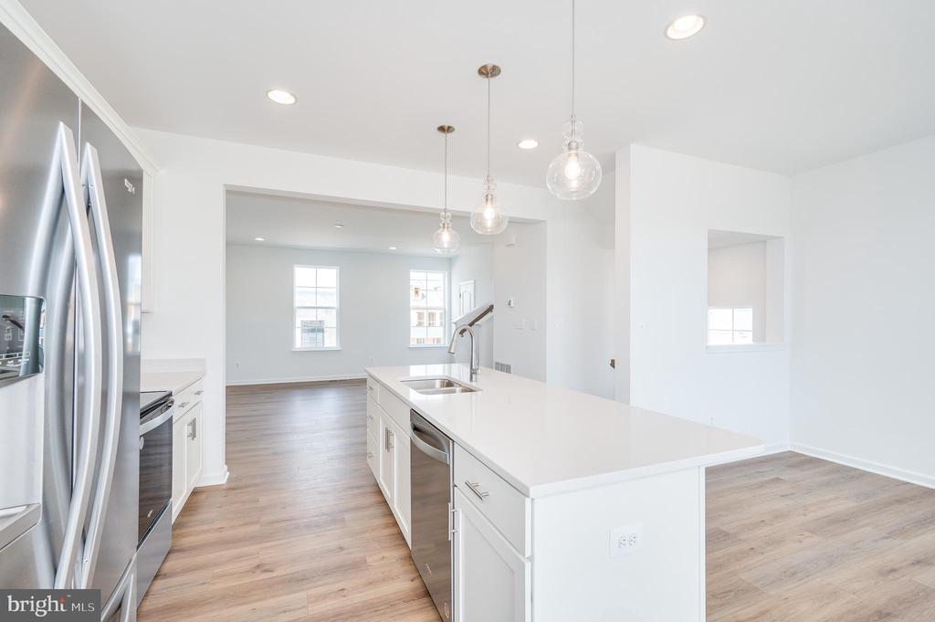 301 HILLSDALE PLACE