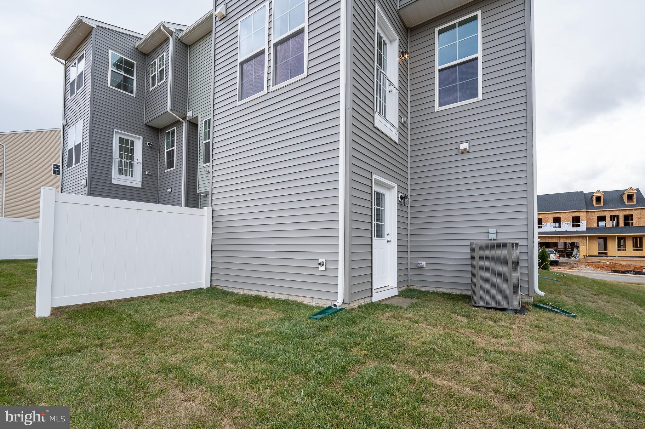 301 HILLSDALE PLACE