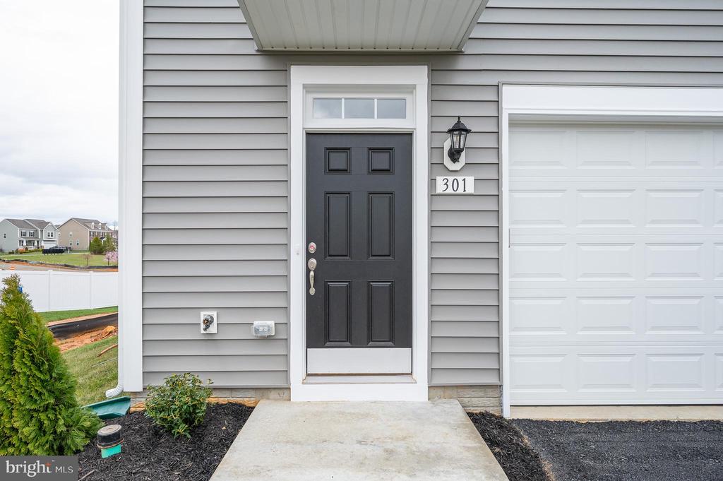 301 HILLSDALE PLACE