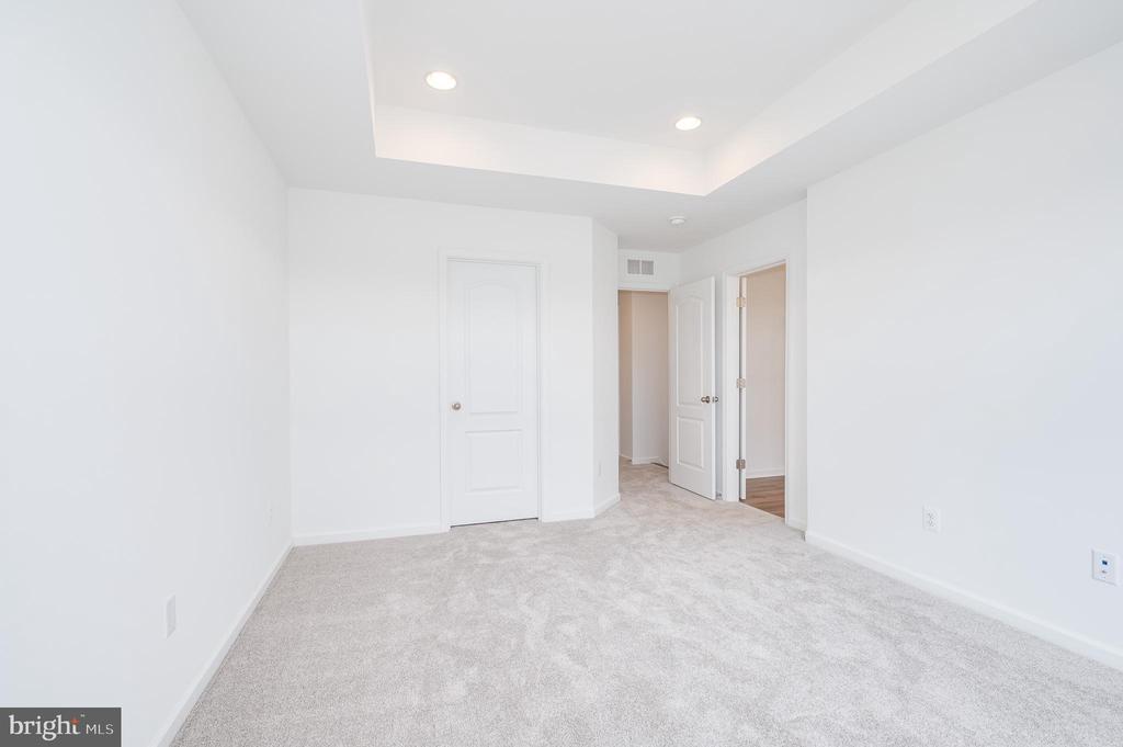 301 HILLSDALE PLACE
