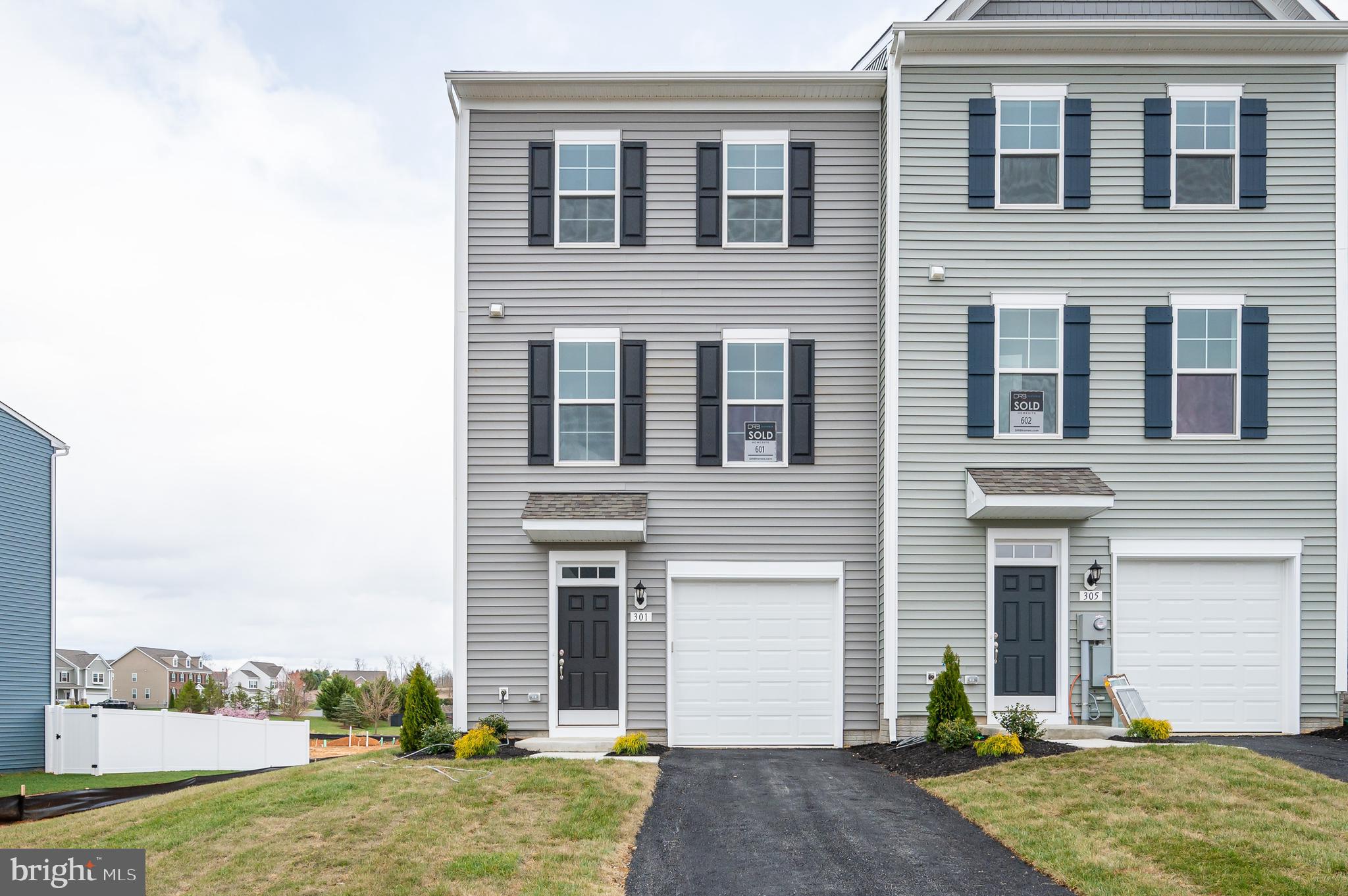 301 HILLSDALE PLACE
