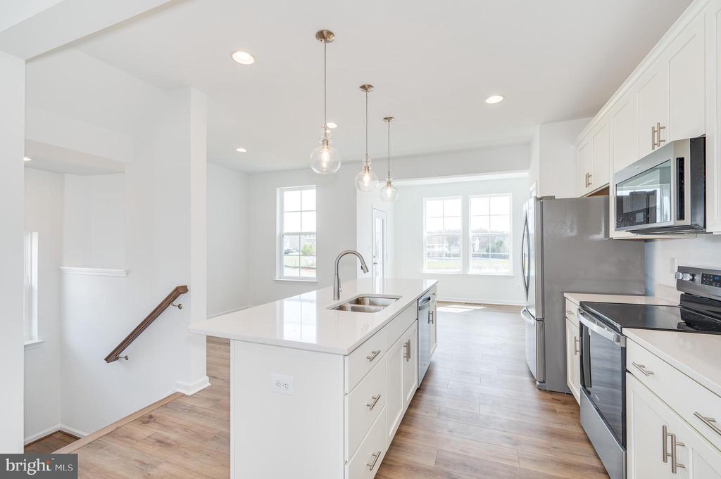 301 HILLSDALE PLACE