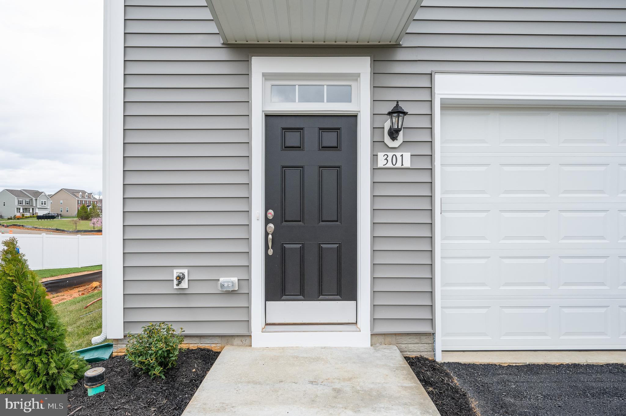 301 HILLSDALE PLACE