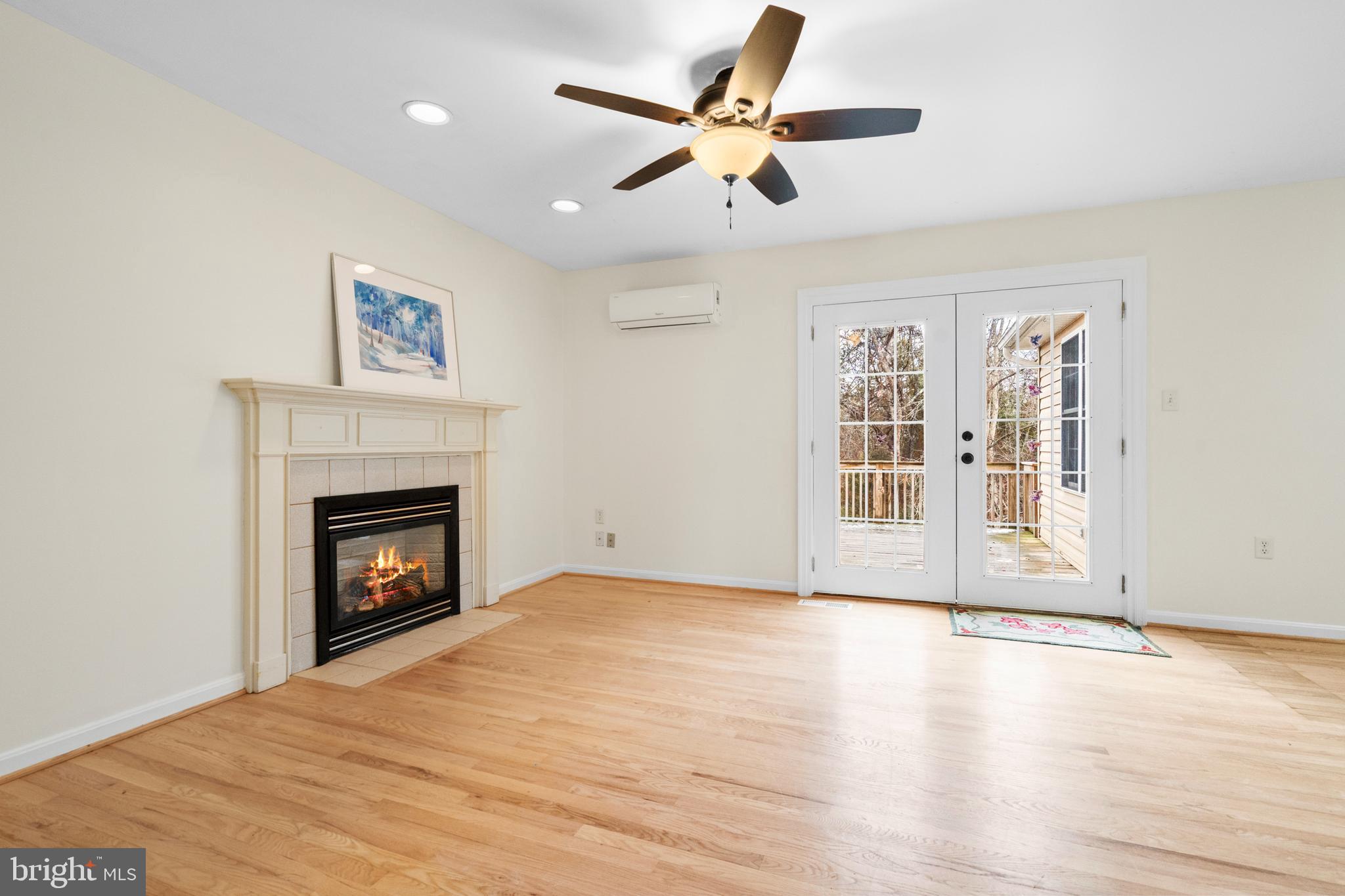 280 LEISURE WAY