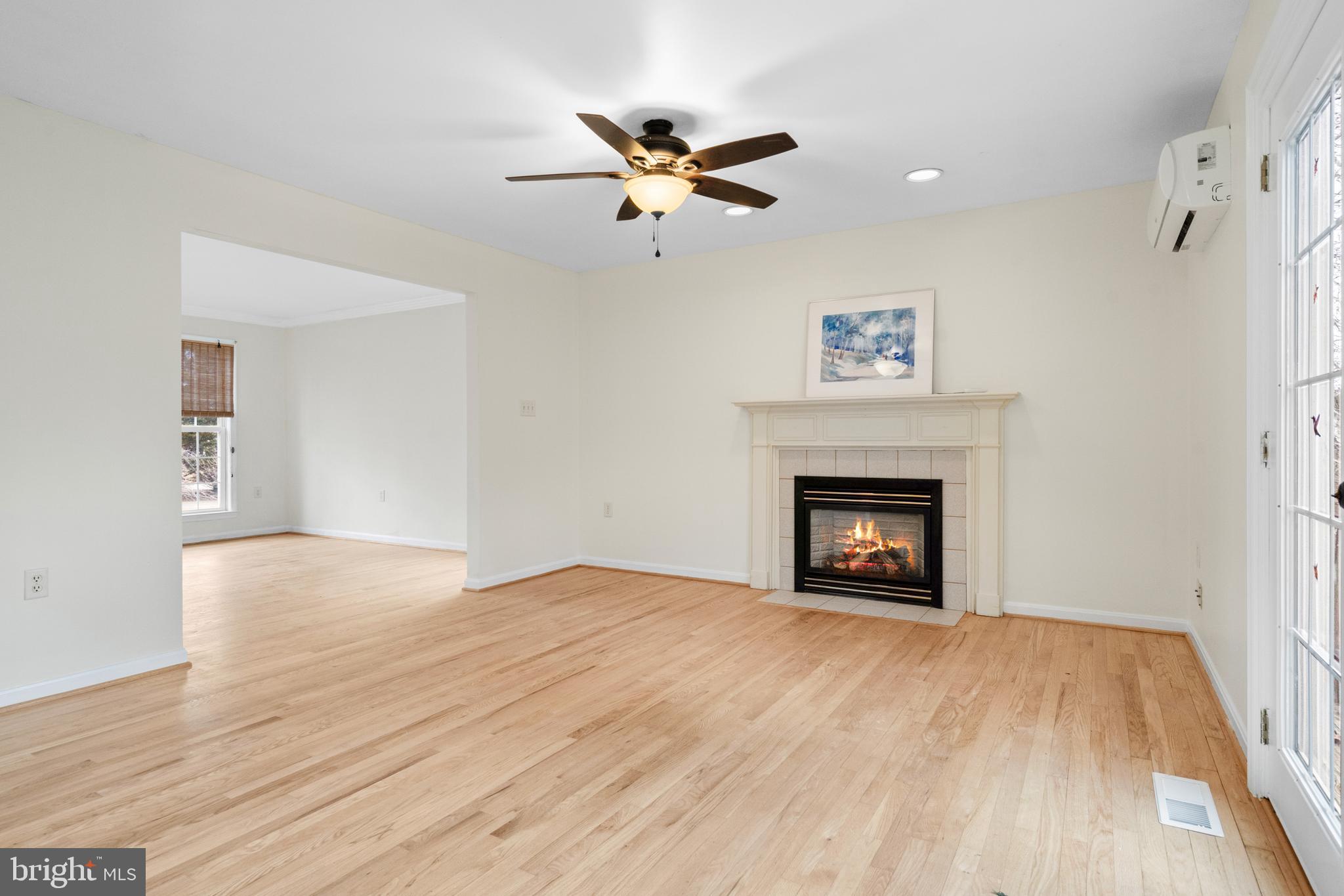 280 LEISURE WAY