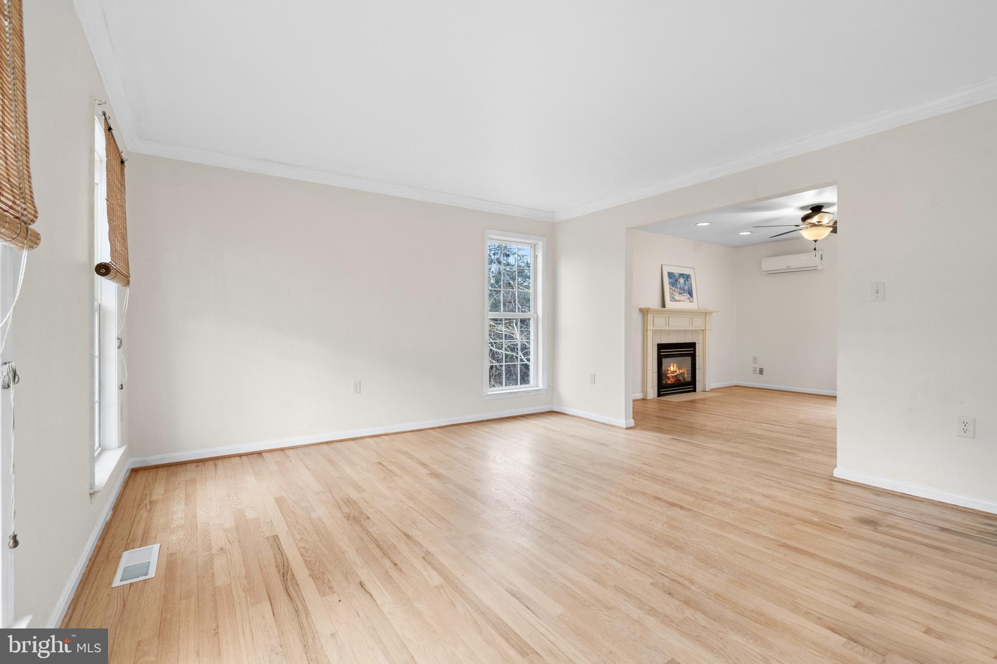 280 LEISURE WAY