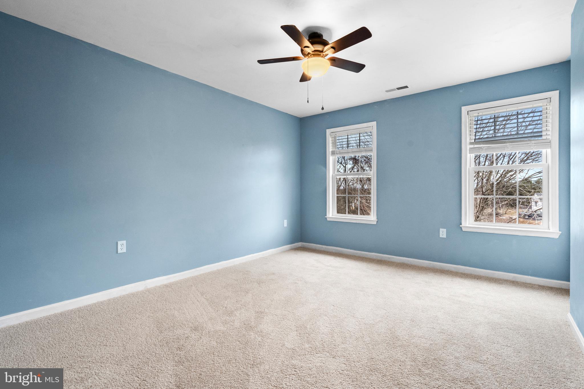 280 LEISURE WAY