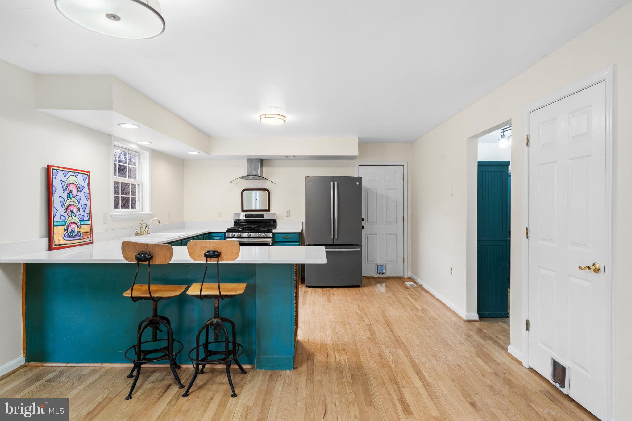 280 LEISURE WAY