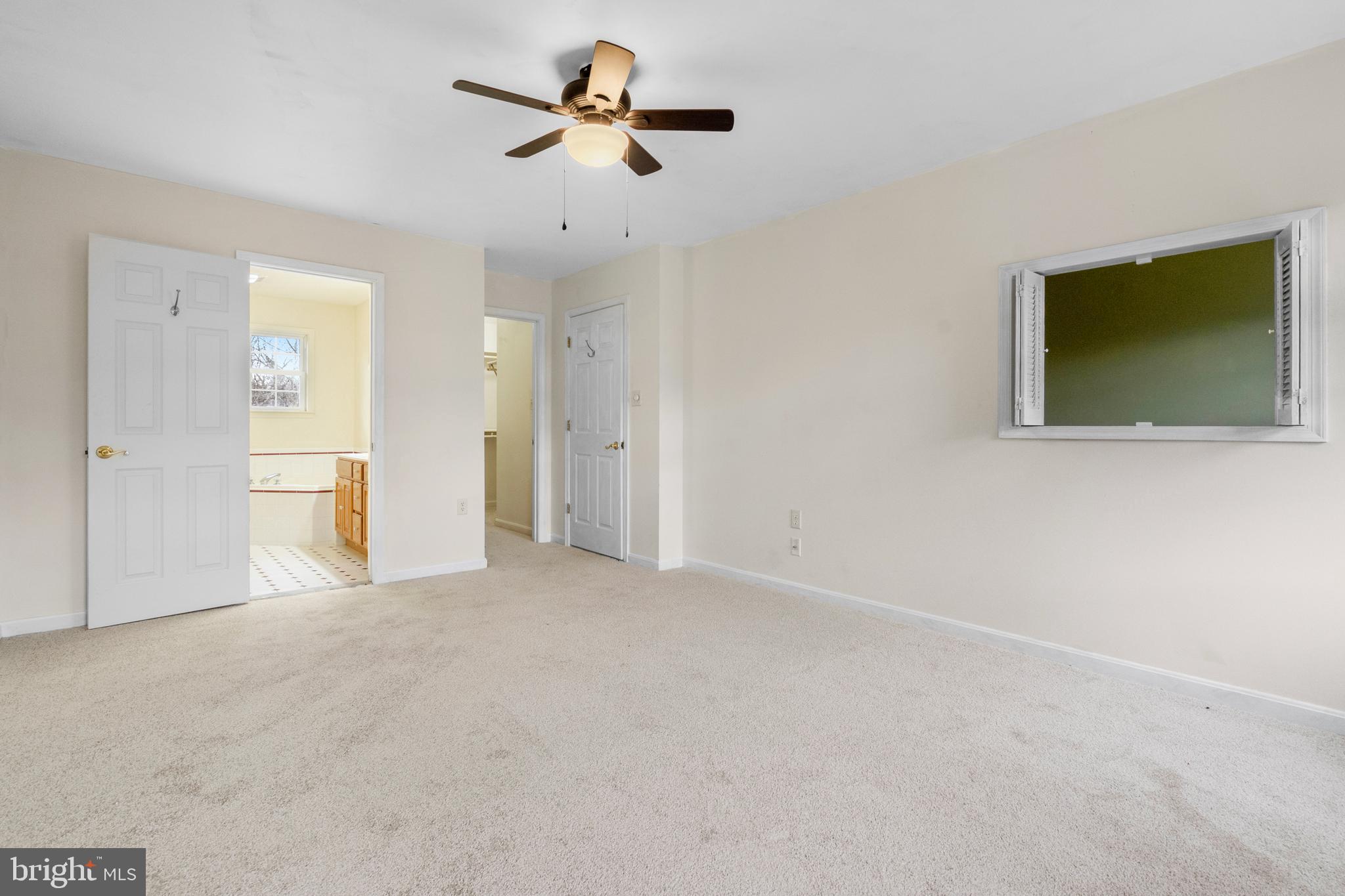280 LEISURE WAY