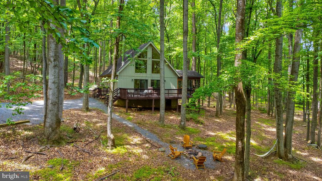 114 LIMESTONE LANE