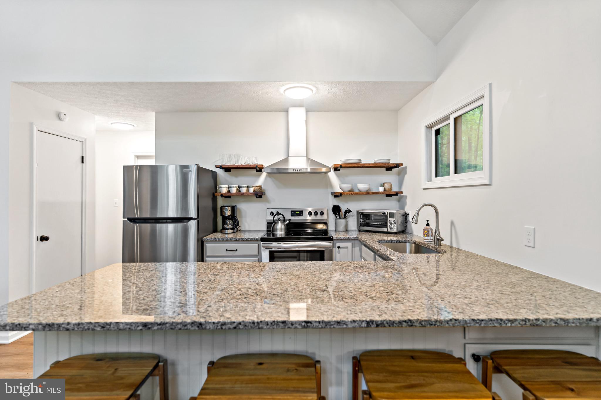 114 LIMESTONE LANE