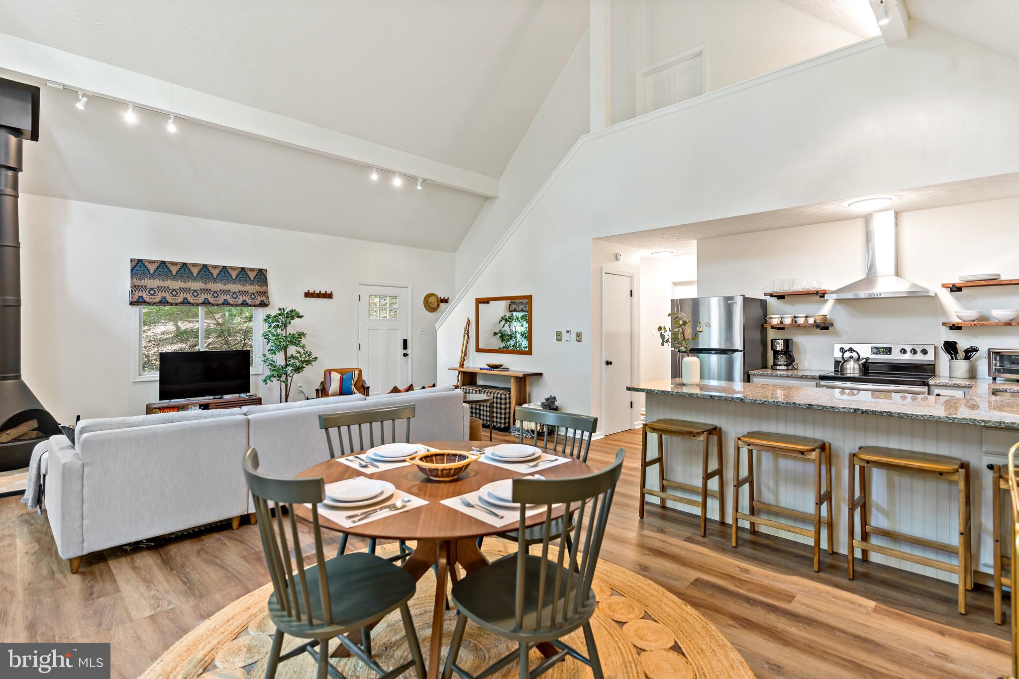 114 LIMESTONE LANE
