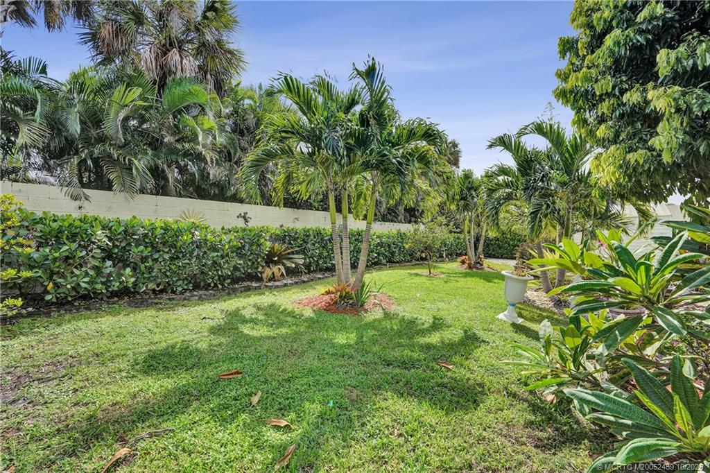 4706 SE Manatee Terrace