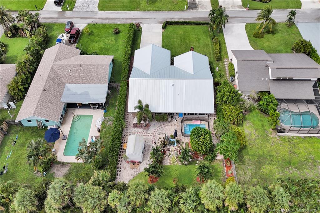 4706 SE Manatee Terrace