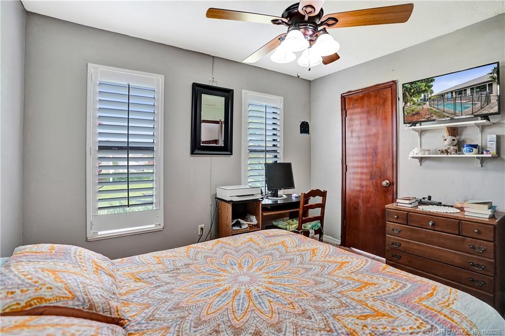 4706 SE Manatee Terrace