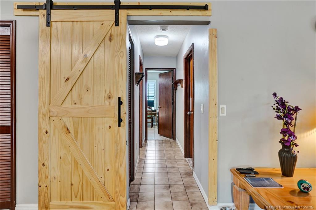 4706 SE Manatee Terrace