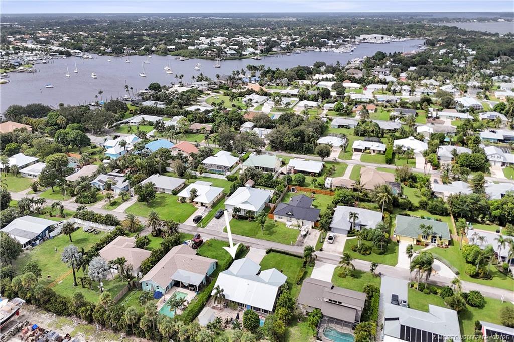 4706 SE Manatee Terrace