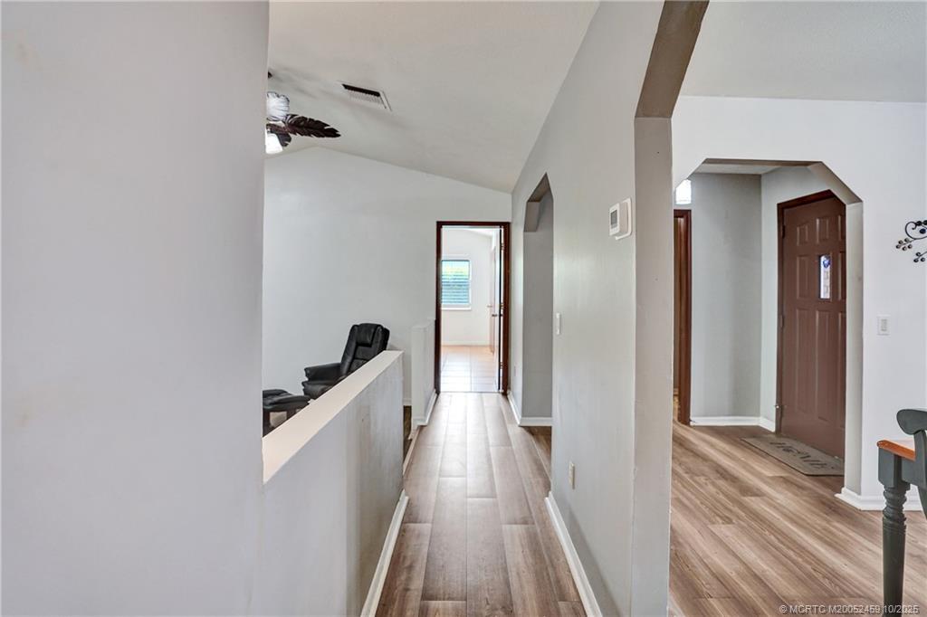 4706 SE Manatee Terrace