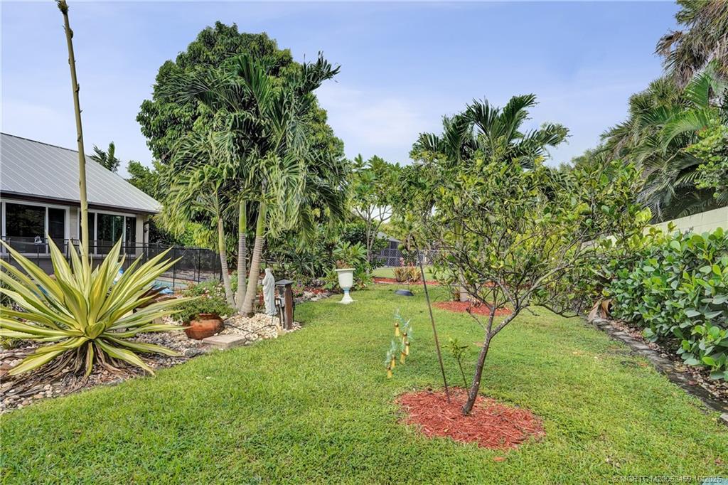 4706 SE Manatee Terrace