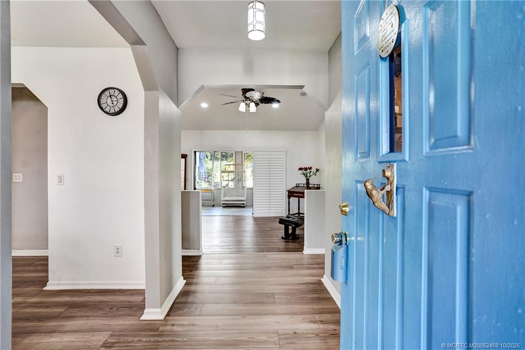 4706 SE Manatee Terrace