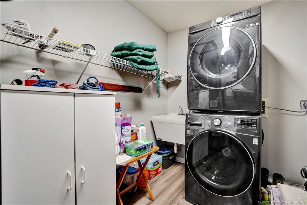 4706 SE Manatee Terrace