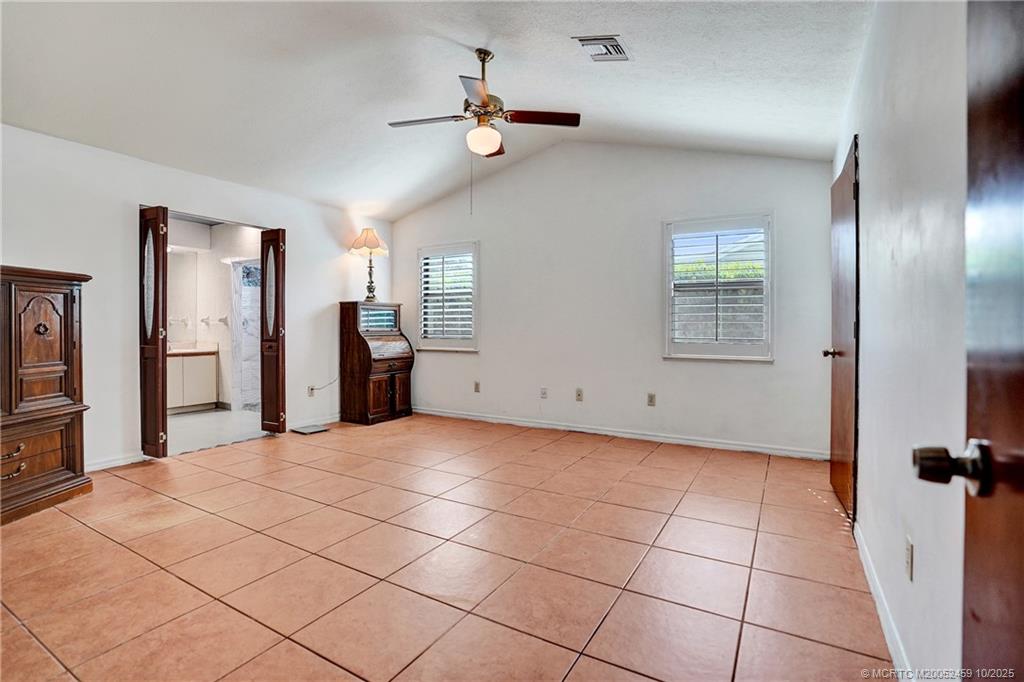 4706 SE Manatee Terrace