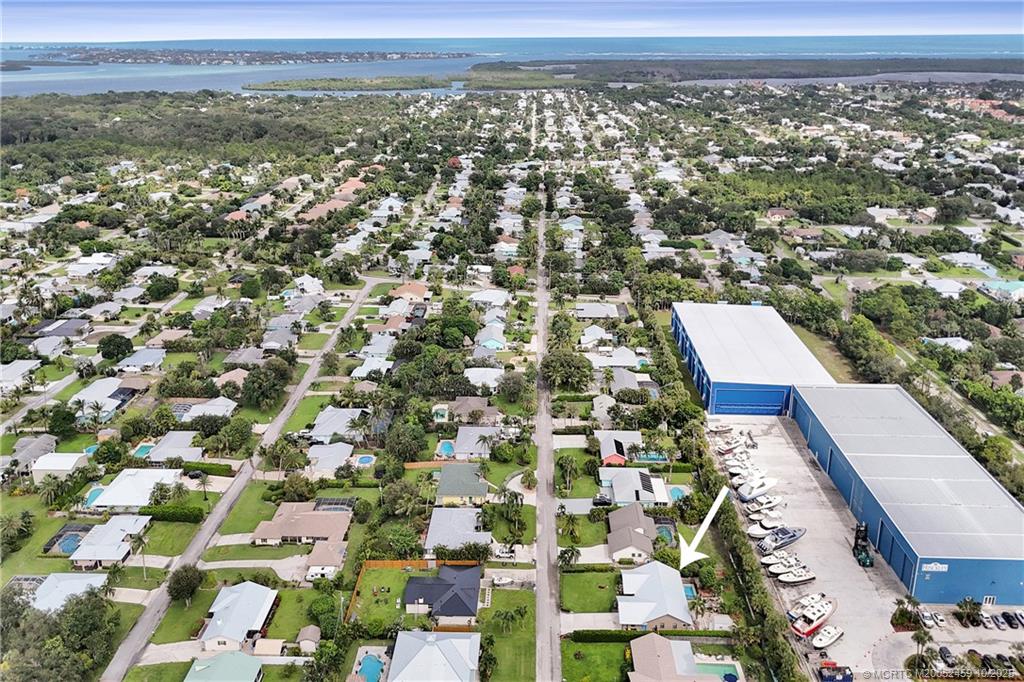 4706 SE Manatee Terrace