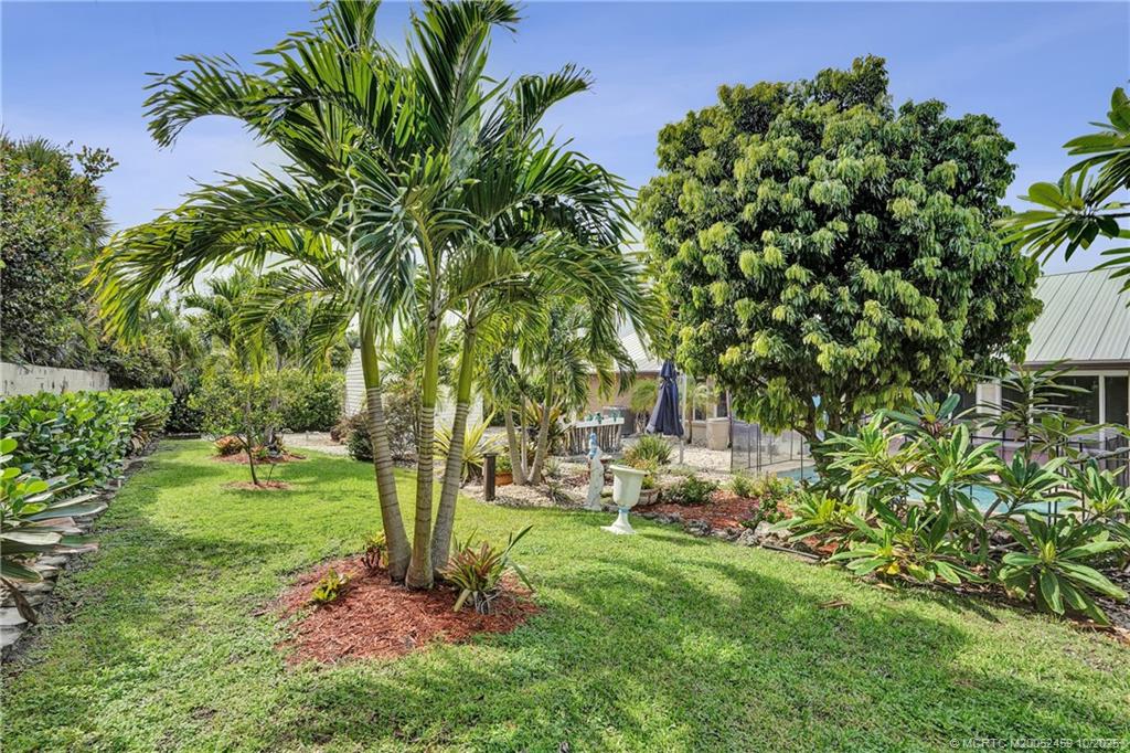 4706 SE Manatee Terrace