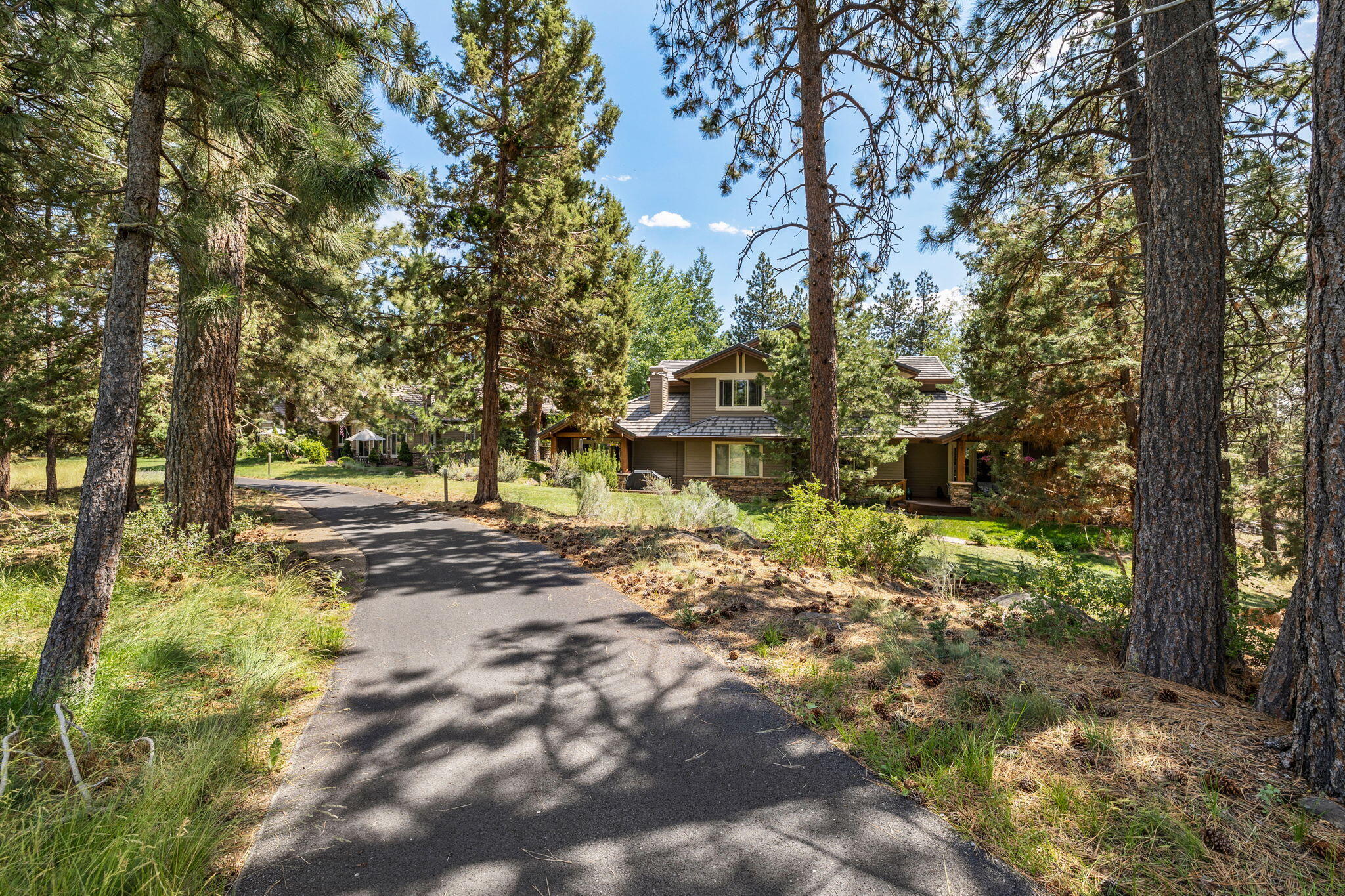 359 SW Mt Washington Drive
