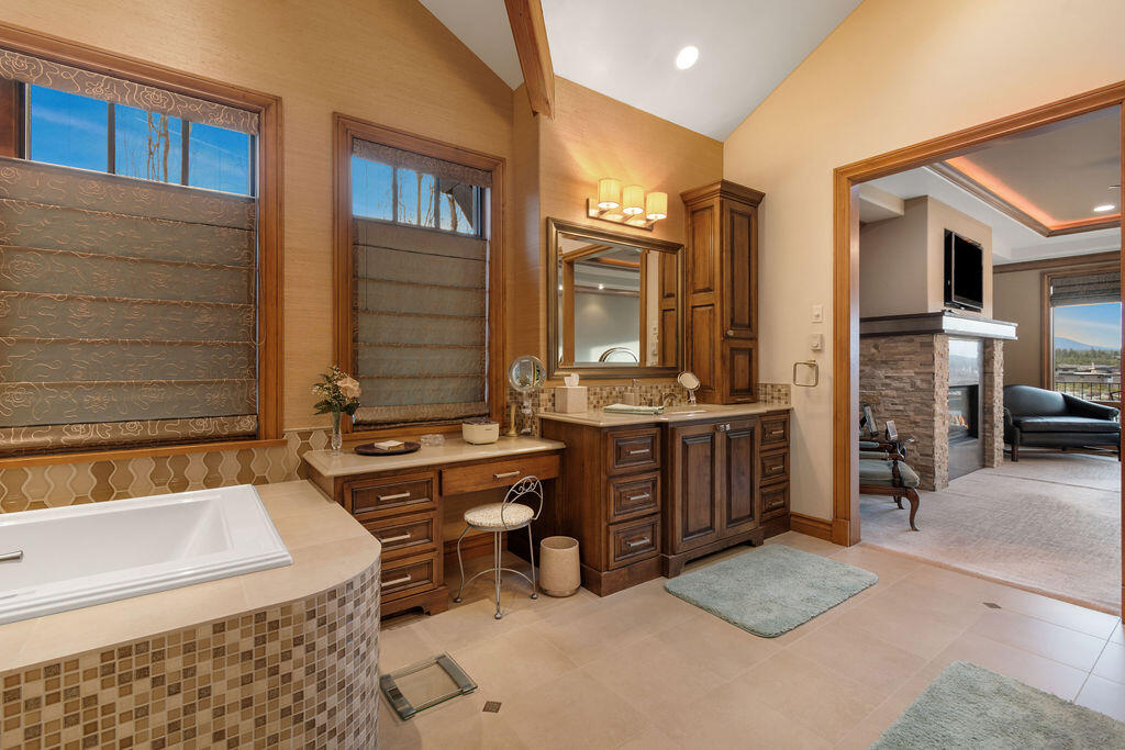 61451 Skene Trail