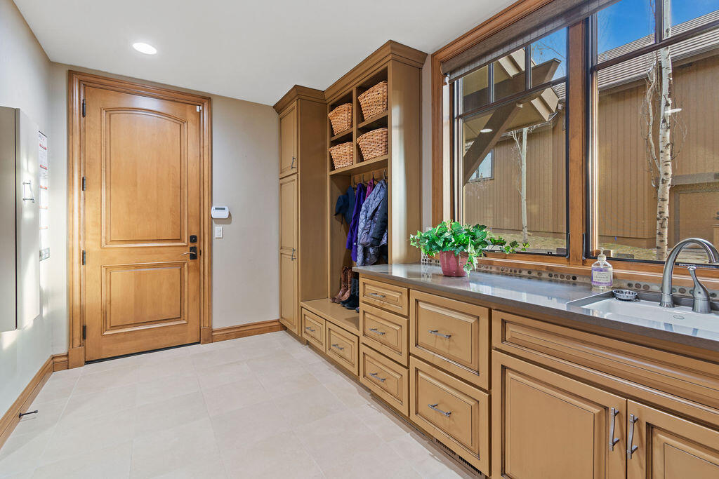61451 Skene Trail