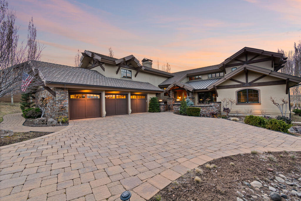 61451 Skene Trail