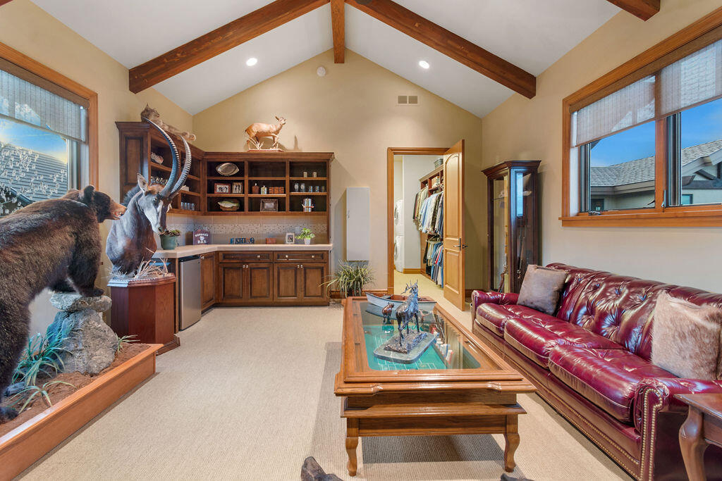 61451 Skene Trail