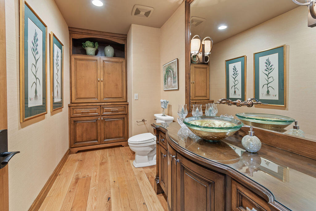 61451 Skene Trail