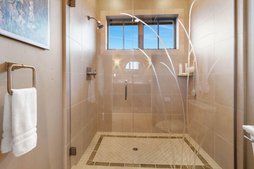 61451 Skene Trail