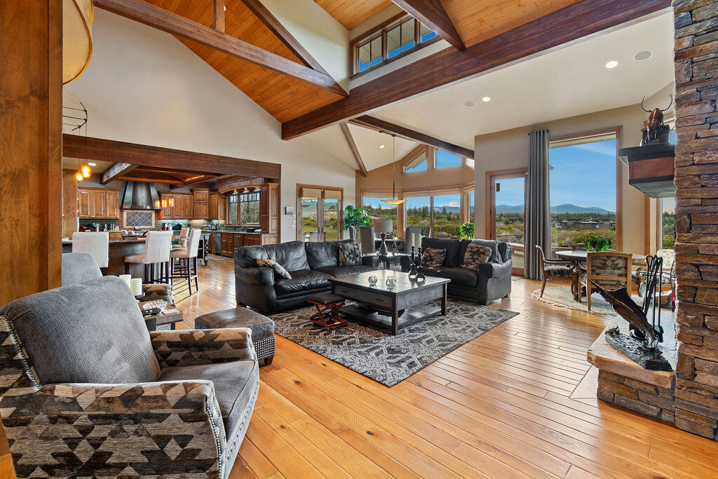61451 Skene Trail