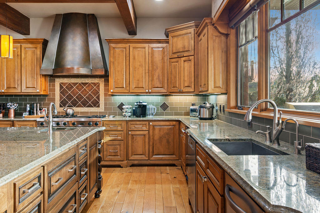 61451 Skene Trail