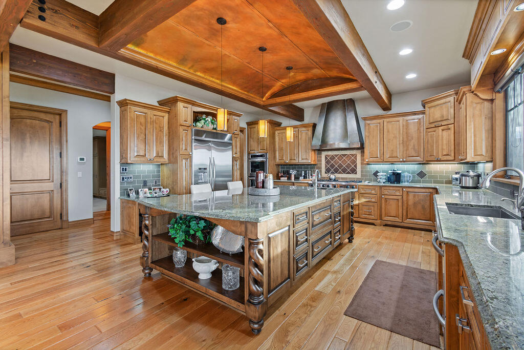 61451 Skene Trail