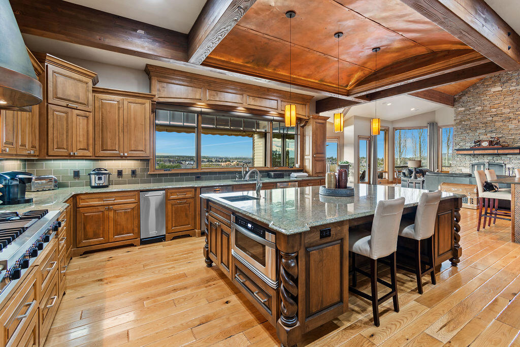 61451 Skene Trail
