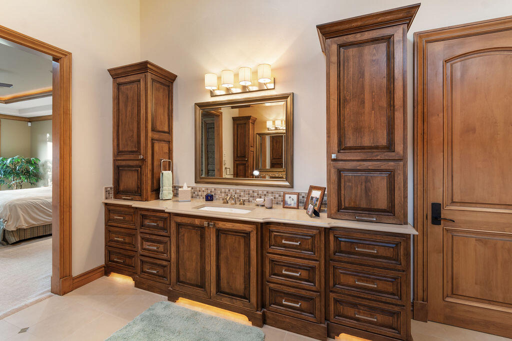 61451 Skene Trail